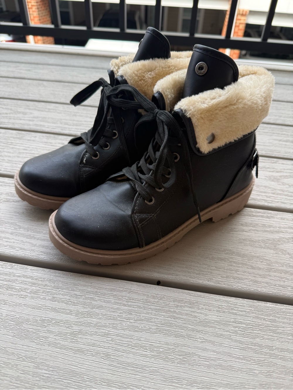 Olivia Miller Faux Fur Lined Lace-Up Winter Boots Black Women’s Size 9